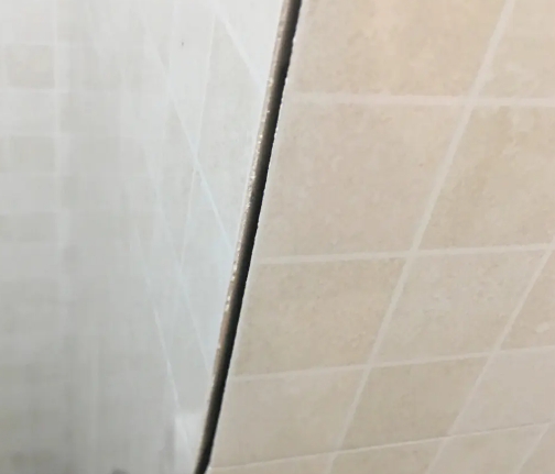 临沧瓷砖空鼓维修公司分享阳台瓷砖脱落的修复过程可以分为以下几个步骤